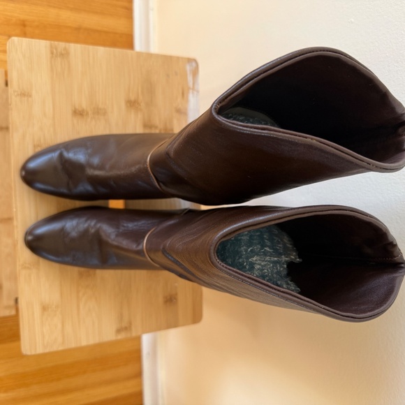 Vintage 80s Sleek mid-calf heeled boots in rich chocolates brown 🤎 - Picture 6 of 9